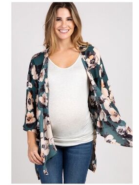 NWT Pinkblush Floral Kimono